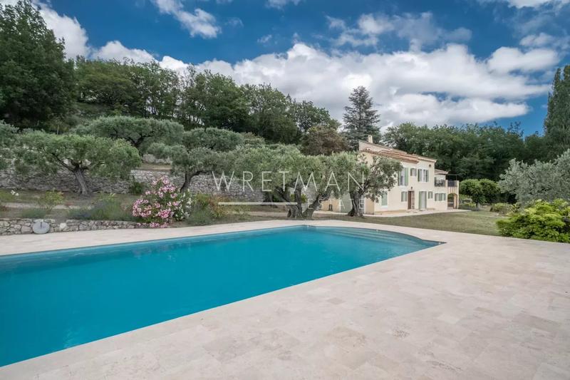 Villa - 270 m² - 7 pièces