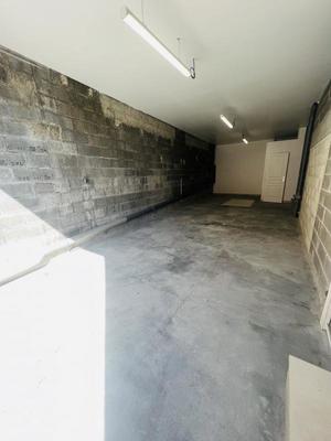 Entrepôt - 42 m² - 1 pièce