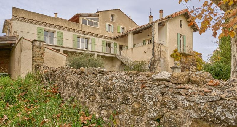 Maison - 409 m² - 13 pièces