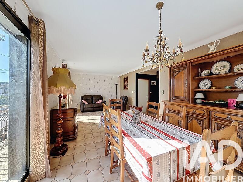 Maison - 223 m² - 11 pièces