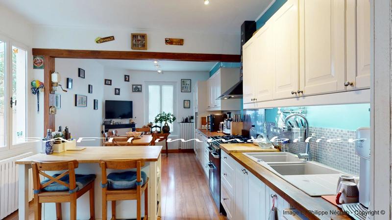 Maison - 101 m² - 5 pièces