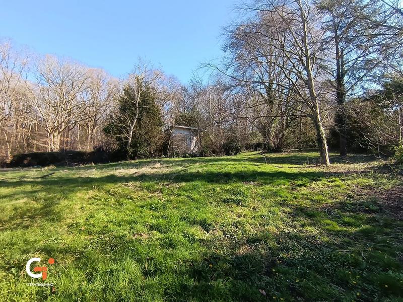 Terrain - 1 200 m²