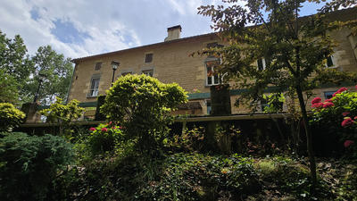 Maison - 600 m² - 20 pièces