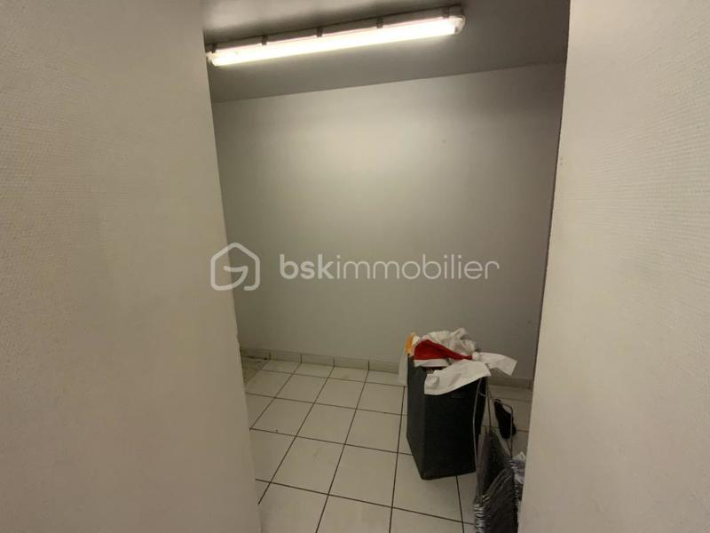 Local commercial - 149 m² - 7 pièces