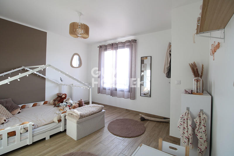 Maison - 147 m² - 6 pièces