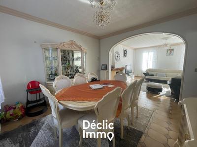 Maison - 135 m² - 6 pièces