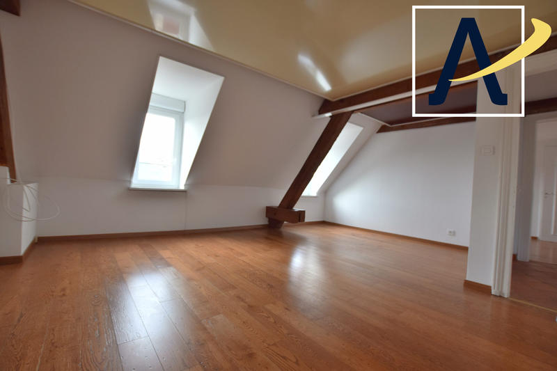 Appartement - 152 m² - 6 pièces