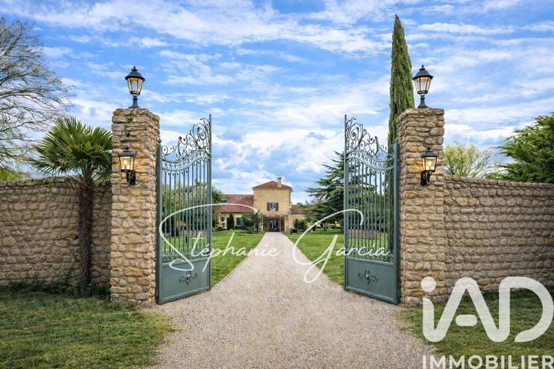 Maison - 315 m² - 10 pièces