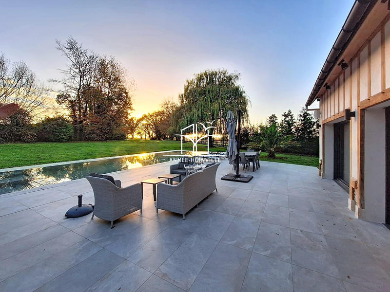 Maison ancienne - 208 m² - 5 pièces