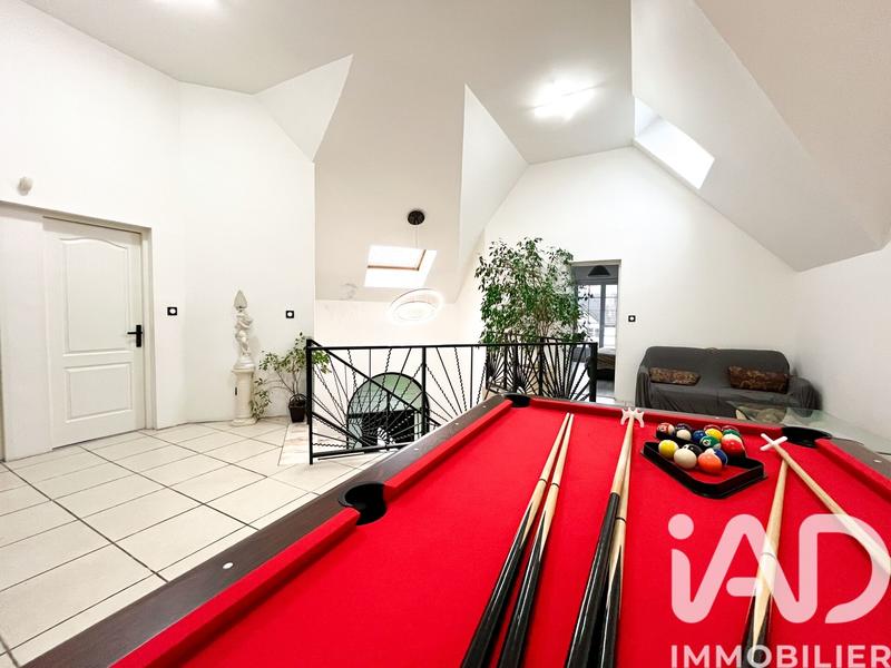 Maison - 195 m² - 7 pièces