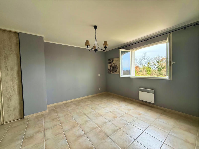 Maison - 219 m² - 7 pièces
