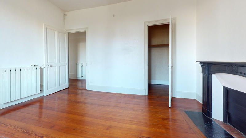 Appartement - 110 m² - 5 pièces