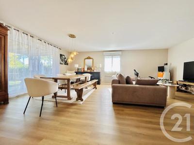 Maison - 102 m² - 5 pièces