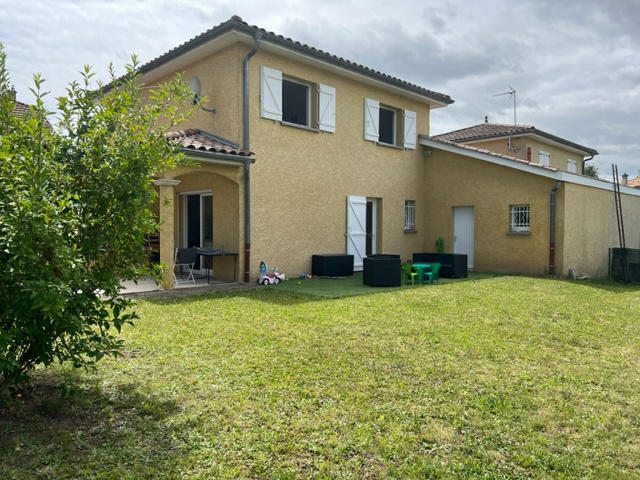 Maison - 103 m² - 4 pièces