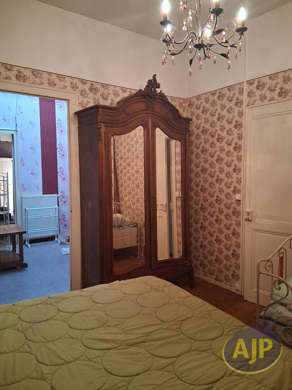 Maison - 200 m² - 4 pièces