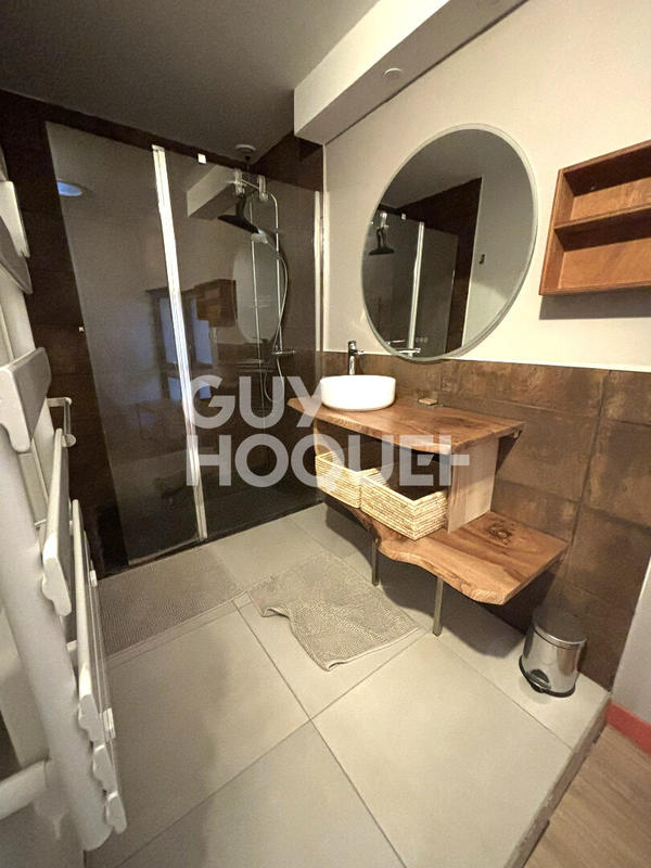 Maison - 204 m² - 6 pièces