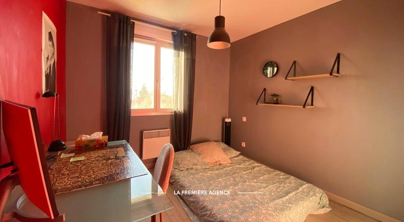 Maison - 94 m² - 5 pièces