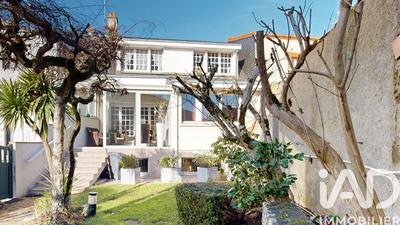 Maison - 135 m² - 6 pièces