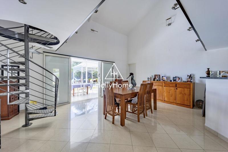 Maison ancienne - 187 m² - 7 pièces