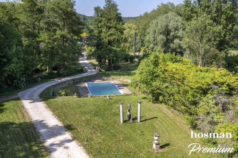 Maison - 363 m² - 14 pièces