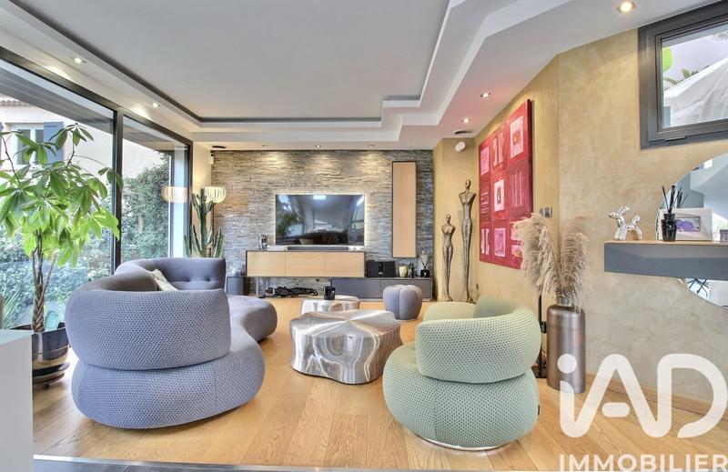 Maison - 150 m² - 5 pièces