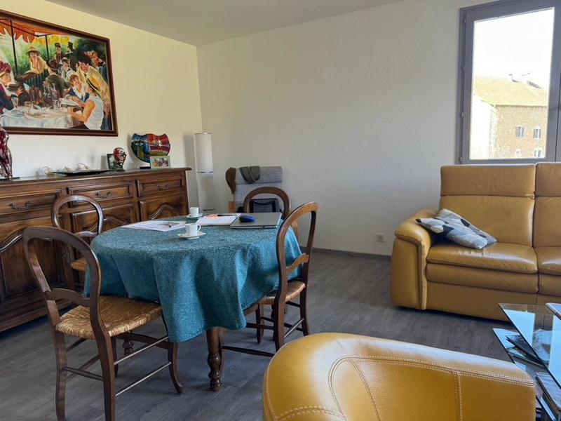 Maison de village - 295 m² - 15 pièces