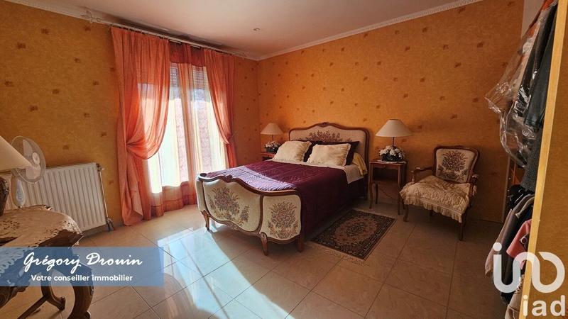 Maison - 233 m² - 10 pièces