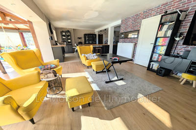 Pavillon - 210 m² - 8 pièces