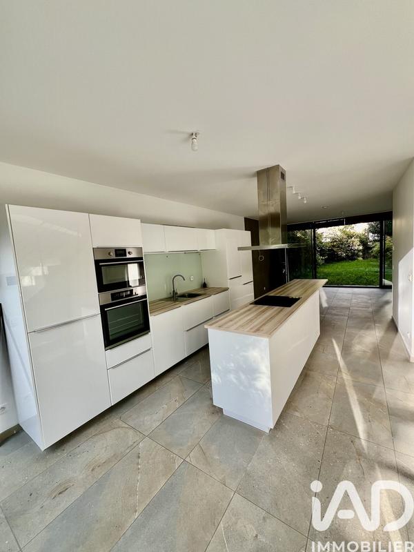 Maison - 102 m² - 5 pièces