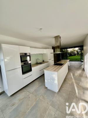 Maison - 102 m² - 5 pièces