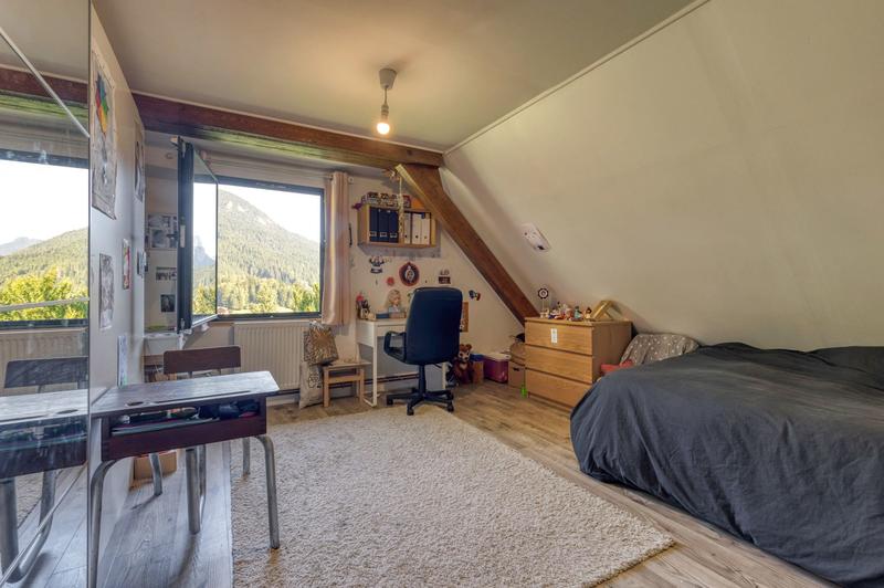 Maison - 166 m² - 8 pièces