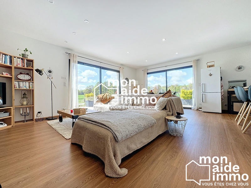 Maison - 260 m² - 8 pièces