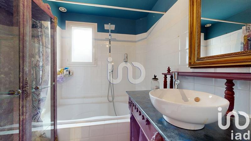 Maison - 280 m² - 8 pièces