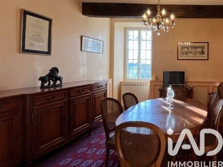 Maison - 200 m² - 7 pièces