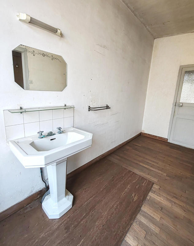 Maison - 203 m² - 7 pièces