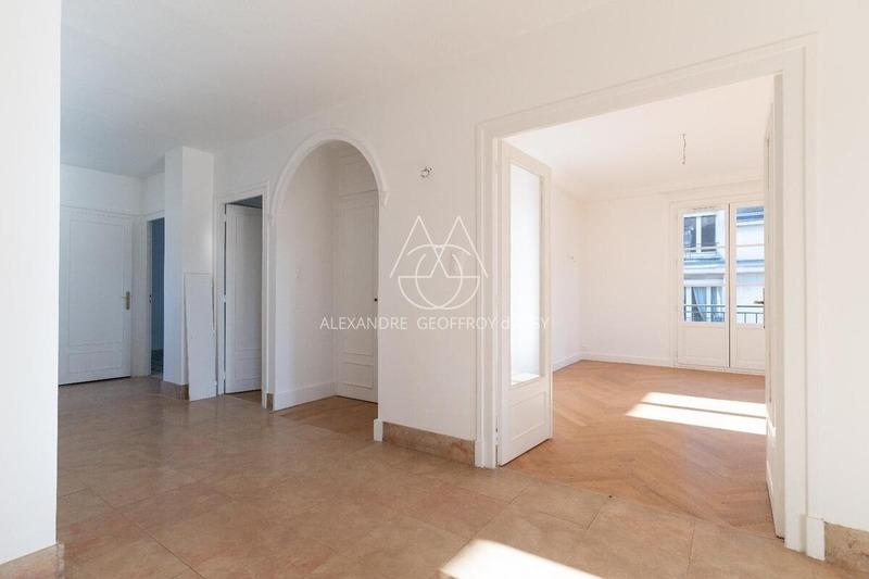 Appartement - 131 m² - 6 pièces