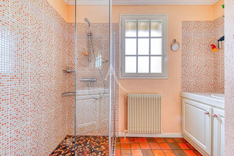 Maison - 148 m² - 8 pièces