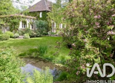 Maison - 320 m² - 9 pièces