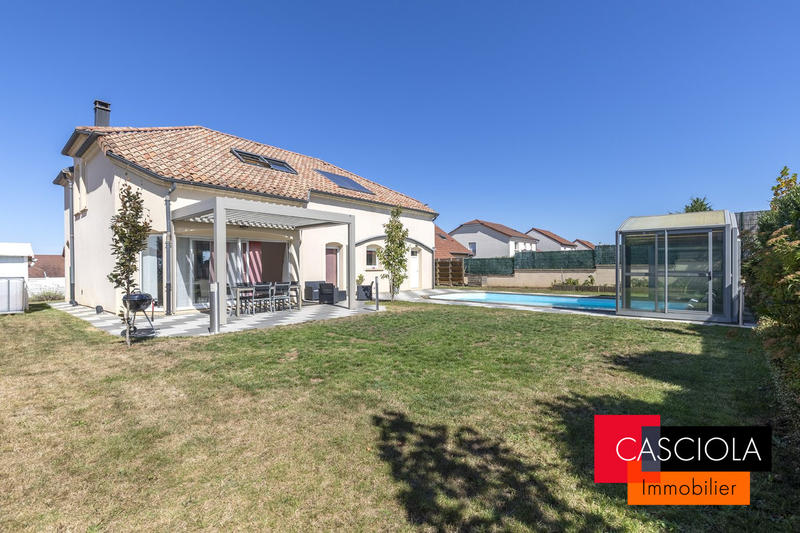 Maison - 191 m² - 6 pièces