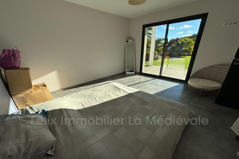 Villa - 255 m² - 5 pièces