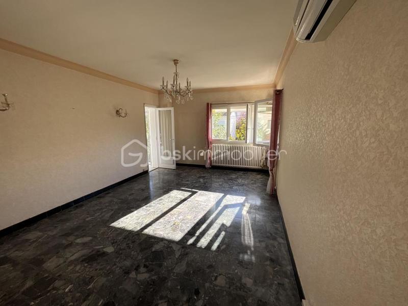 Maison - 180 m² - 8 pièces