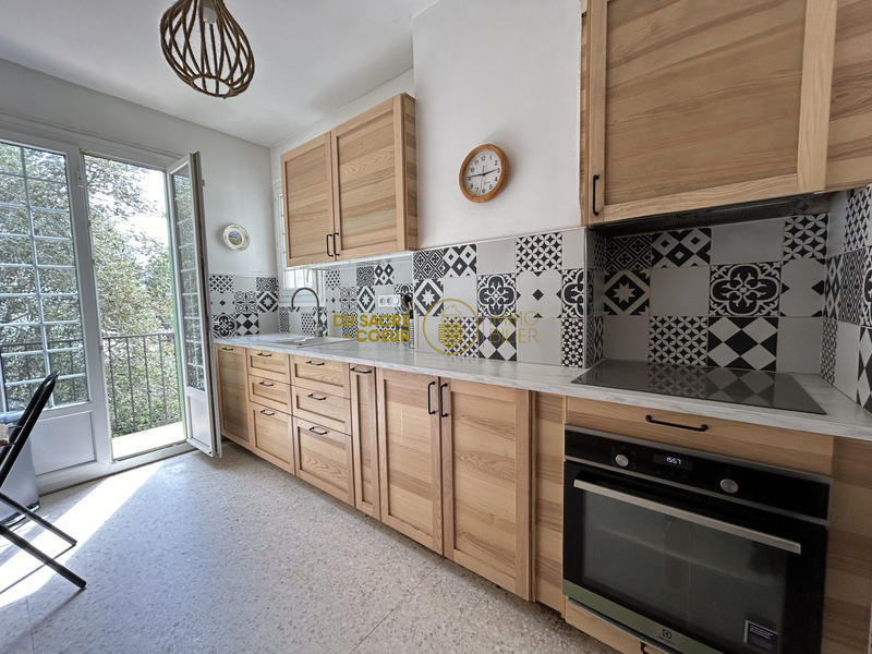 Maison - 213 m² - 6 pièces