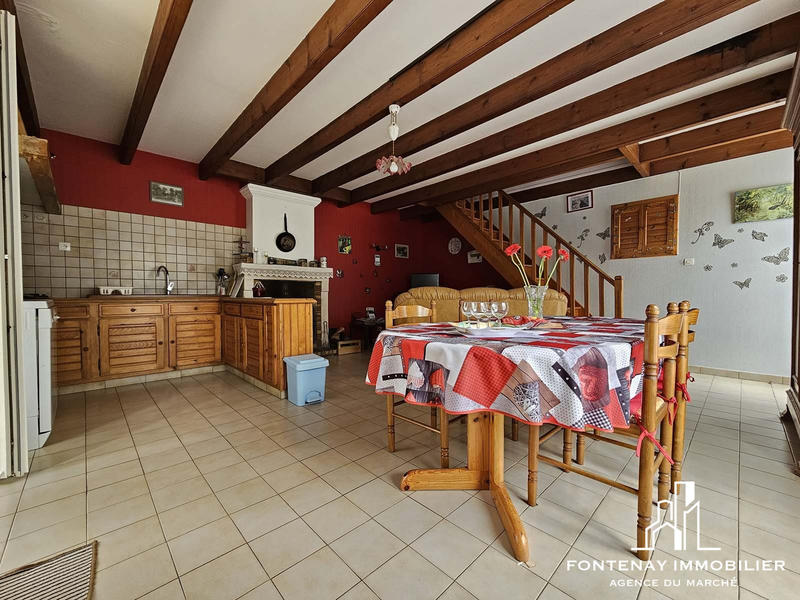 Maison - 220 m² - 11 pièces