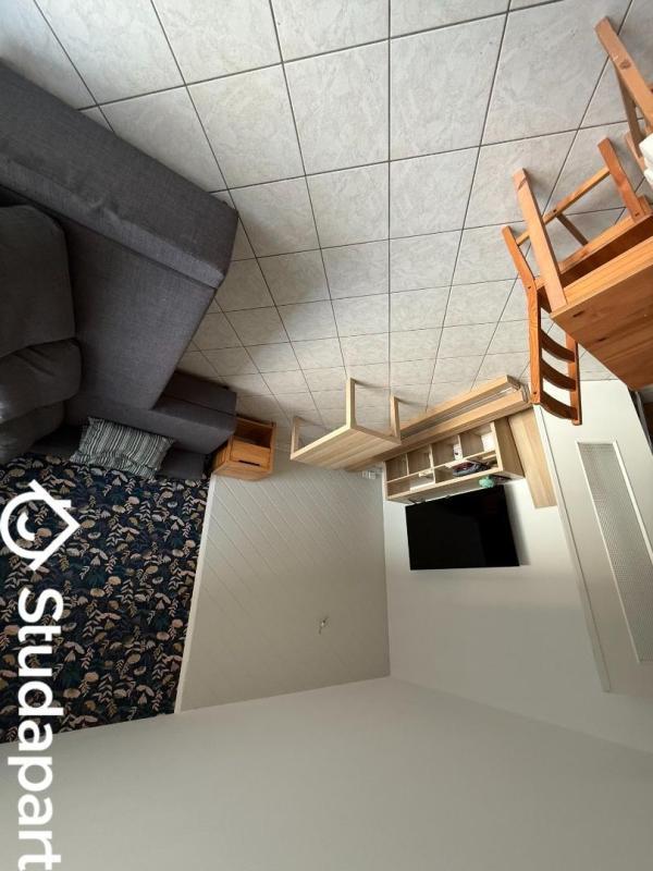 Chambre - 10 m² - 1 pièce