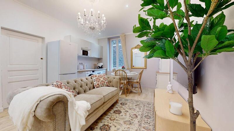 Appartement - 75 m² - 5 pièces