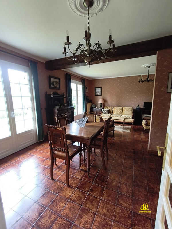 Maison - 177 m² - 7 pièces