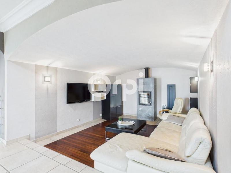 Maison - 226 m² - 6 pièces