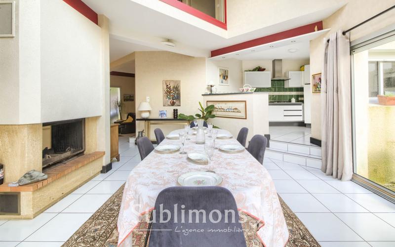 Maison traditionnelle - 205 m² - 6 pièces