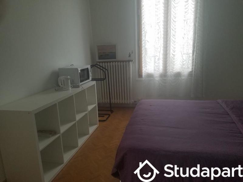 Chambre - 13 m² - 1 pièce
