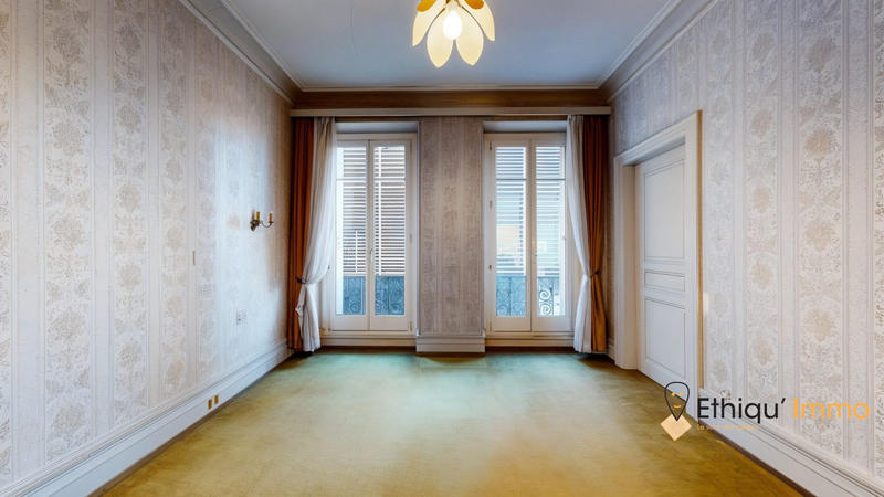 Appartement - 126 m² - 5 pièces